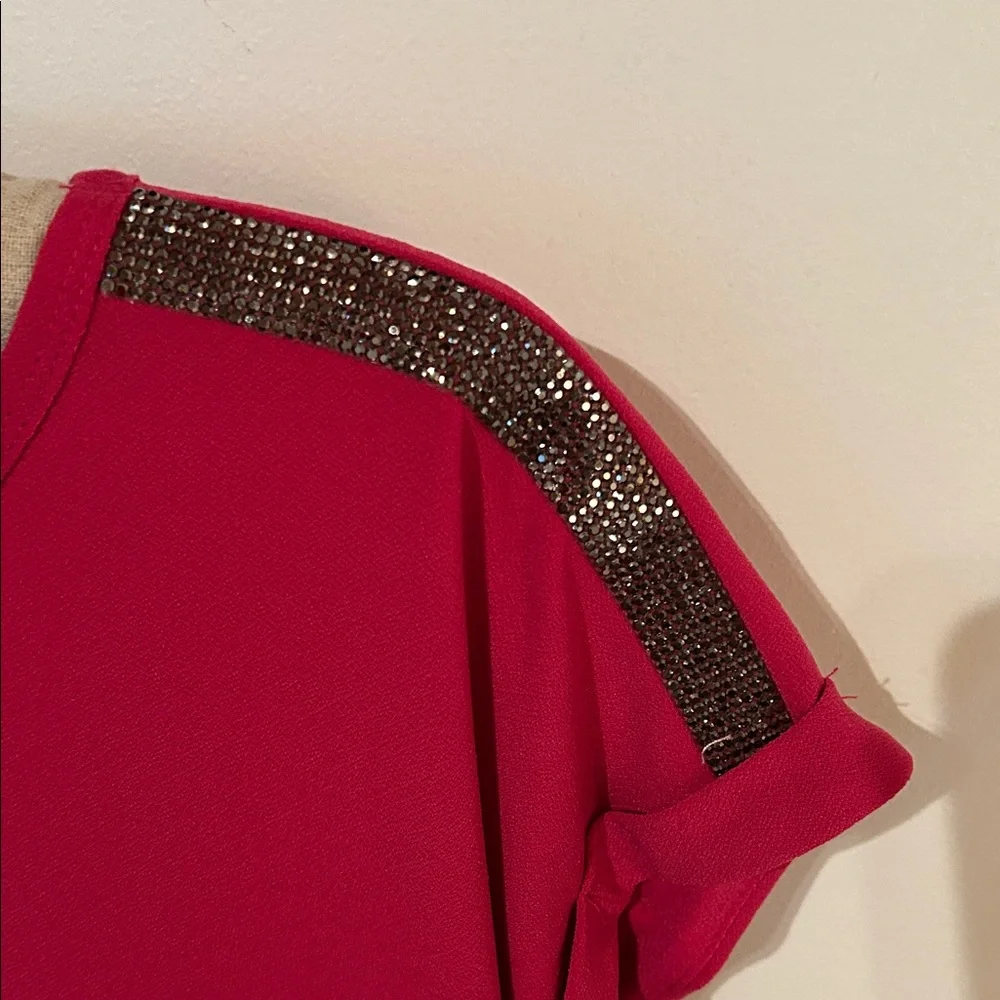 Stylish Red Blouse with Sequin Shoulder Details - Picture 3 of 4